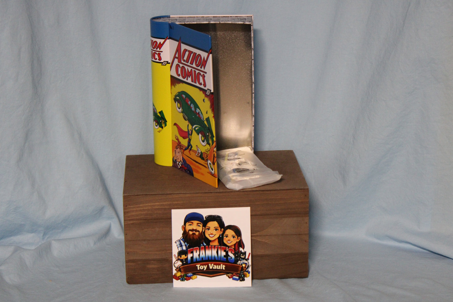 Action Comics DC Comics Collector Tin With Lanyard & Card