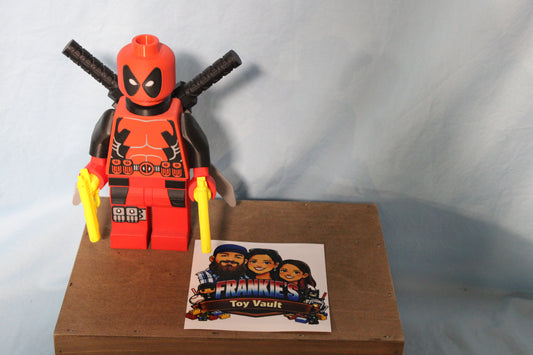 Deadpool Mega Figure